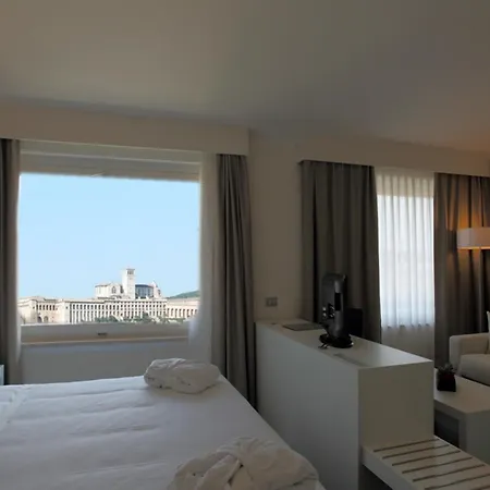 Th - Cenacolo Hotel Assisi