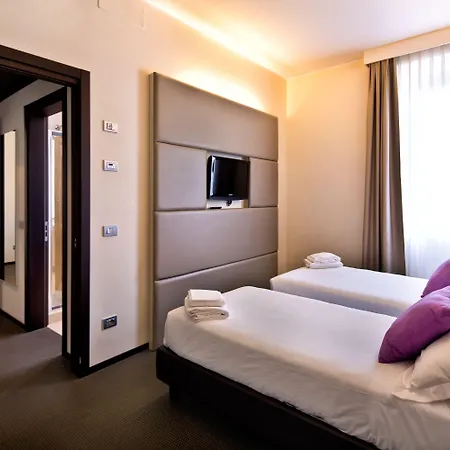 Otel Th - Cenacolo 4*