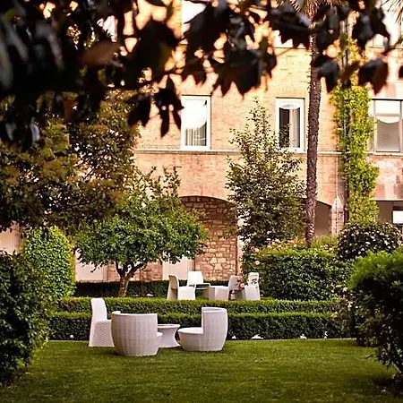 Hotell Th - Cenacolo 4*