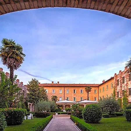 Th - Cenacolo Hotell