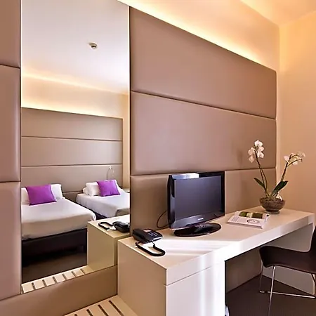 Th - Cenacolo Hotell