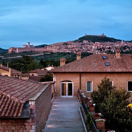 Th - Cenacolo Ξενοδοχείο