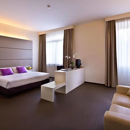 Hotel Th - Cenacolo 4*