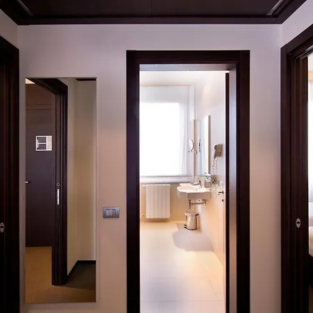Hotel Th - Cenacolo 4*