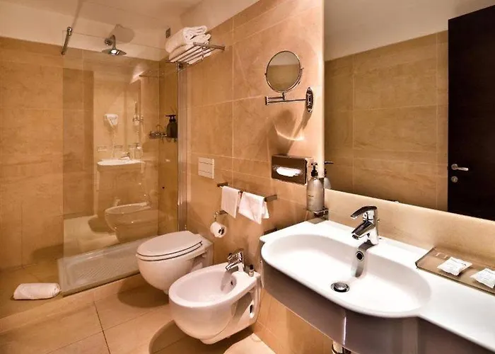 Hotel Th - Cenacolo 4*