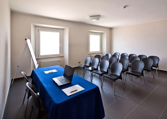 Otel Th - Cenacolo 4*