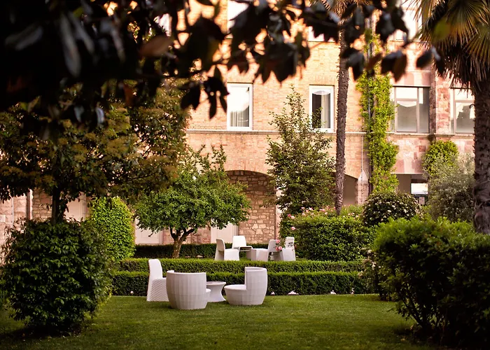 Hotel Th - Cenacolo 4*